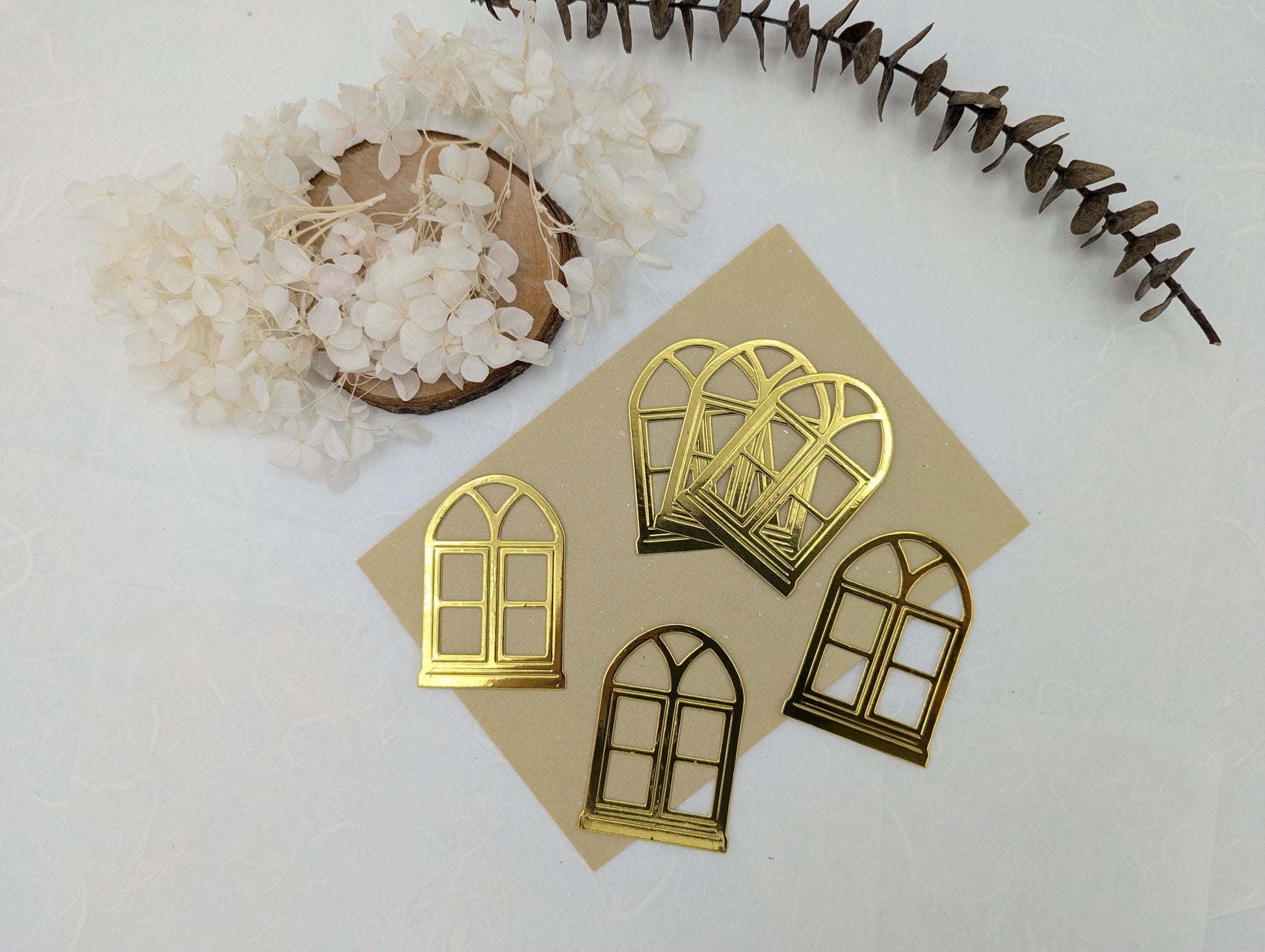 Stanzteile Fenster, weihnachtliche die cuts, Scrapbookdeko, Journaling, Stanzlinge gold und schwarz, weiße die cuts