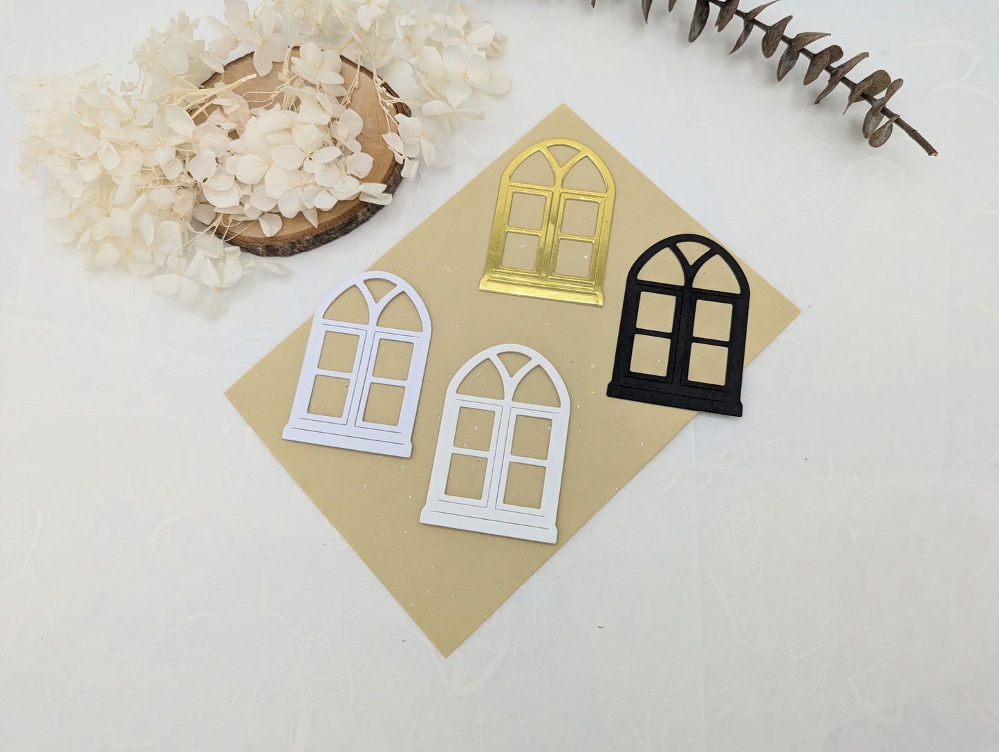 Stanzteile Fenster, weihnachtliche die cuts, Scrapbookdeko, Journaling, Stanzlinge gold und schwarz, weiße die cuts