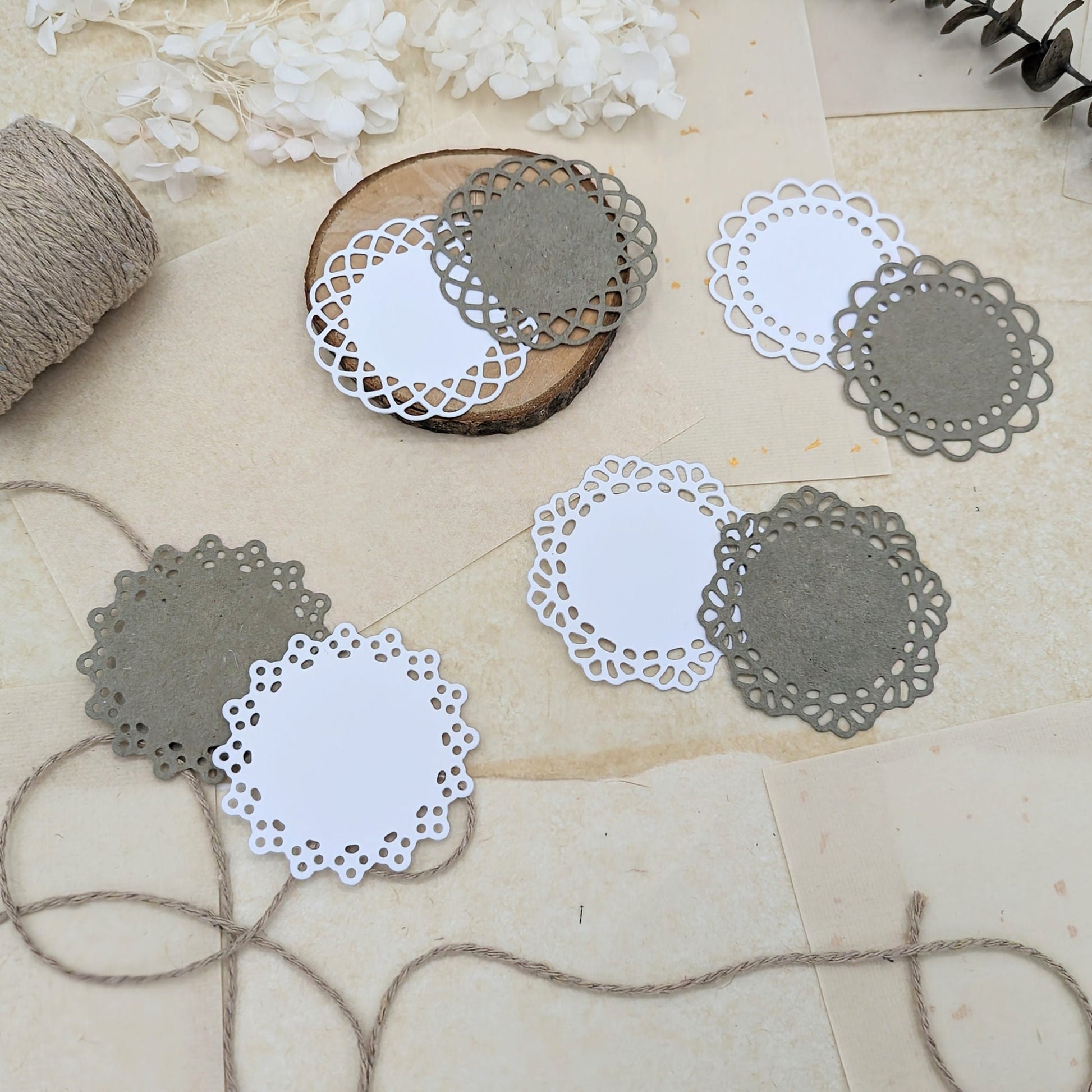 Stanzteile rund, doilies rund mit Spitze, Scrapbookdeko, Journaling, Anhänger